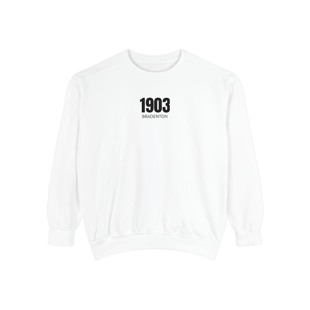 3 - 1903 Crest Embroidered Sweatshirt – Minimal Vintage College Pullover