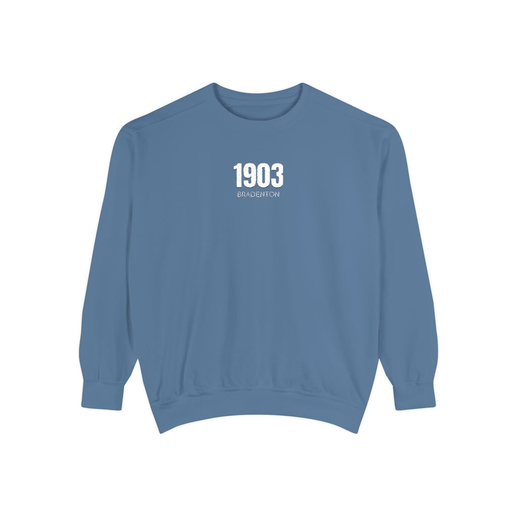 3 - 1903 Crest Embroidered Sweatshirt – Minimal Vintage College Pullover