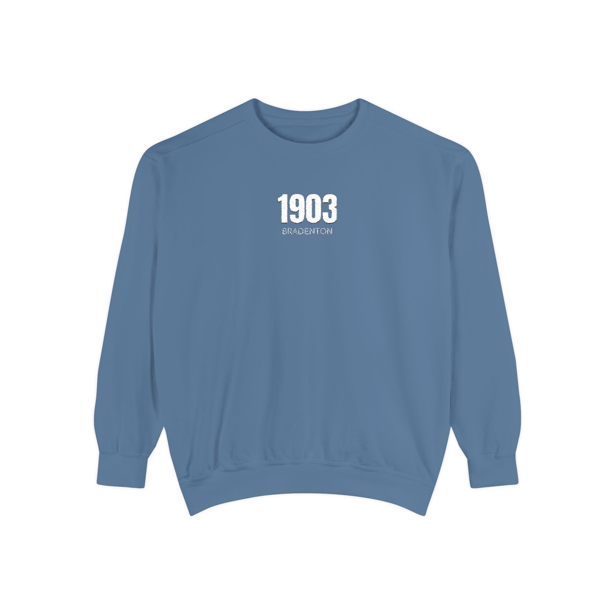 3 - 1903 Crest Embroidered Sweatshirt – Minimal Vintage College Pullover