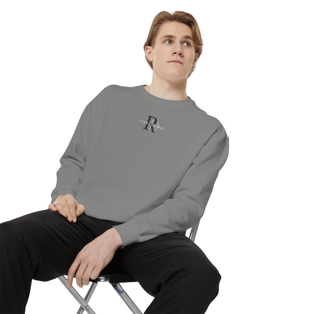 3 - Embroidered RD Sweatshirt – Minimal Vintage College Pullover