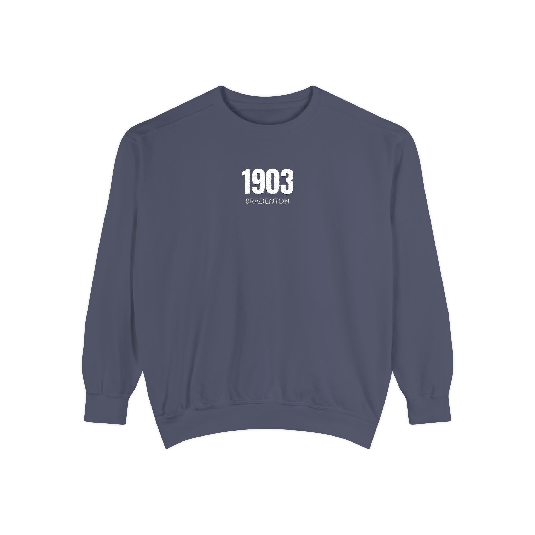 3 - 1903 Crest Embroidered Sweatshirt – Minimal Vintage College Pullover