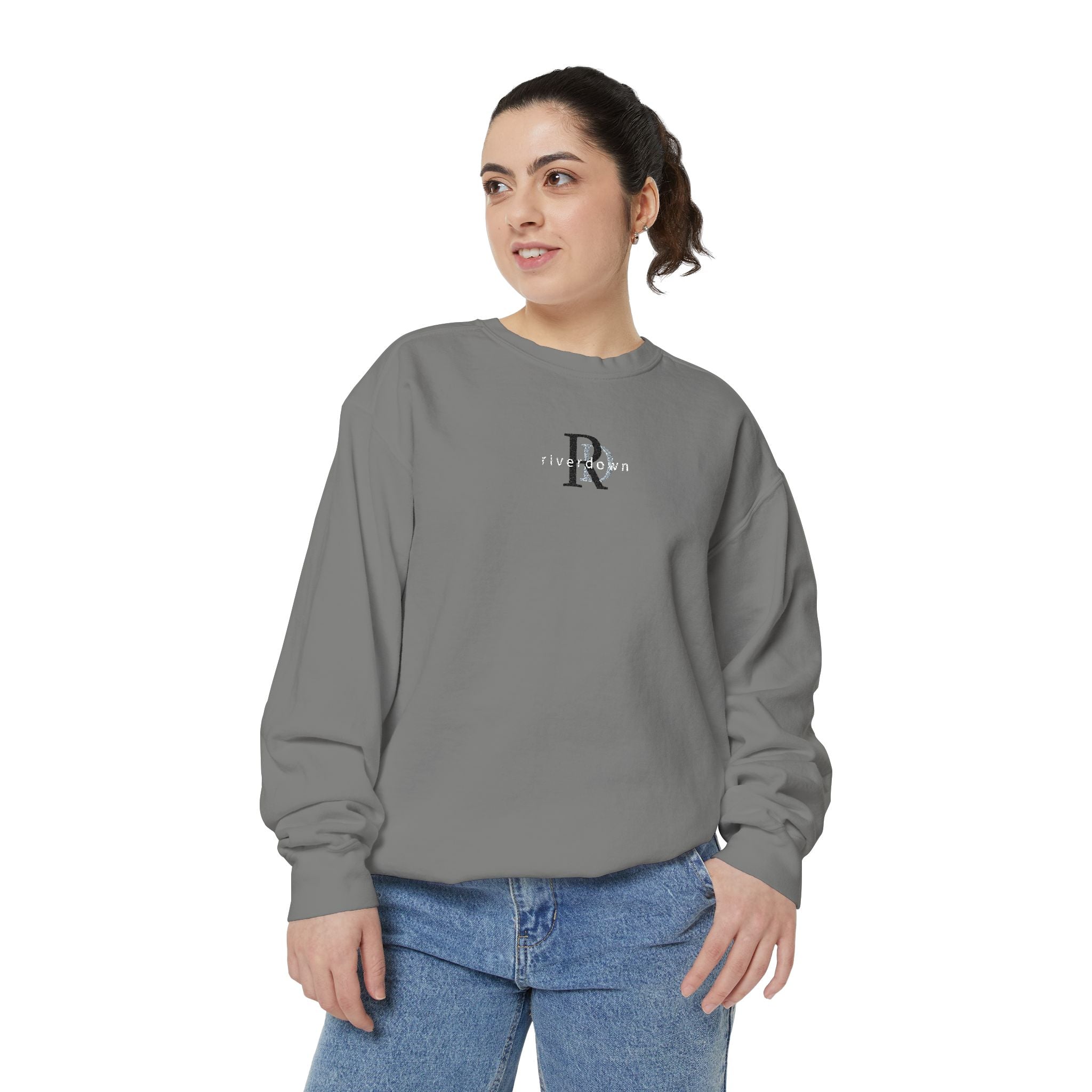 3 - Embroidered RD Sweatshirt – Minimal Vintage College Pullover